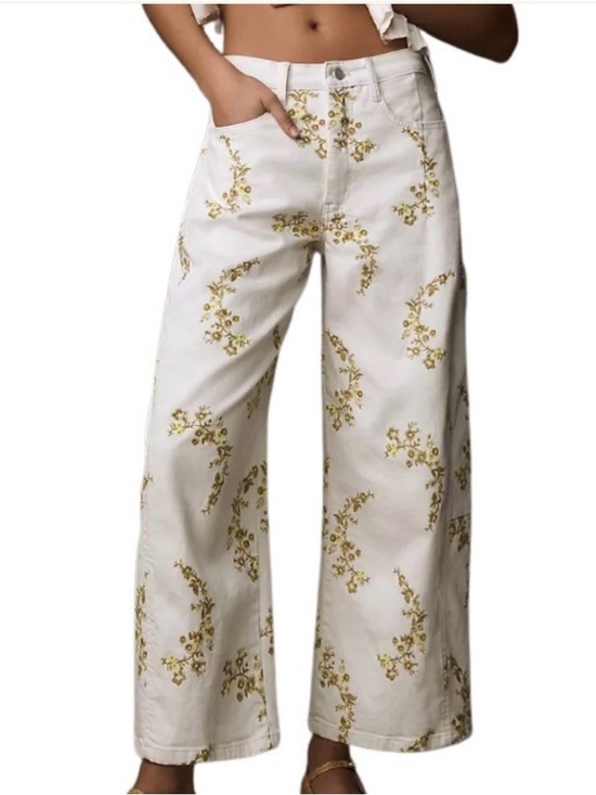 Anthropologie Pants - Anthropologie cream barrel Pants with Yellow/green Floral Embroidery